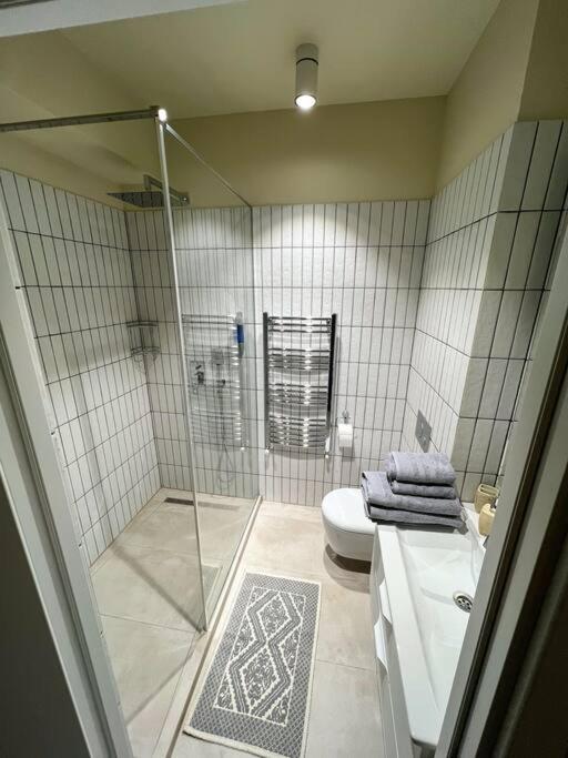2 Bedroom On Ismail Corner Stefan Cel Mare, New Apartment, Chisinau Center! Ngoại thất bức ảnh